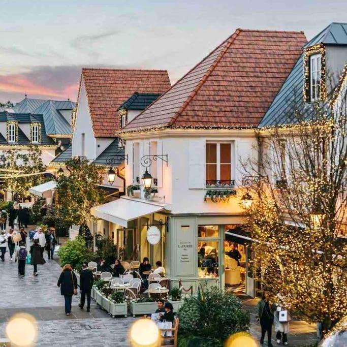 Le Regence, Terrasse, Serris Disney Buitenkant foto